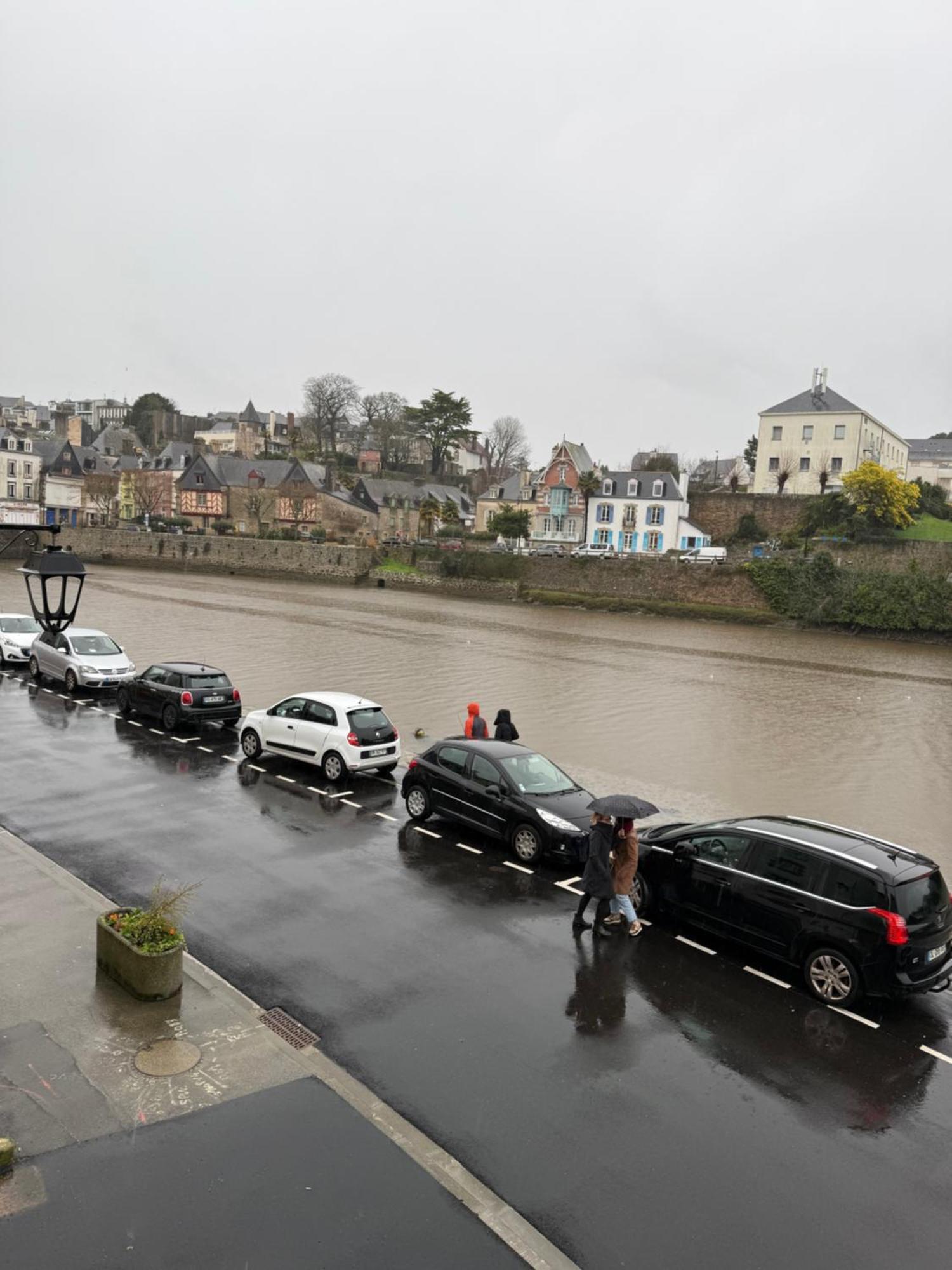Appartement T2 Vue Sur La Riviere Avec Garage Privatif - Port De Saint-Goustan โอเร ภายนอก รูปภาพ